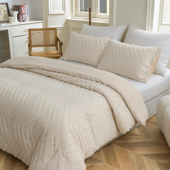 Full Comforter Set, Cream Tufted Design Boho Bedding,Lightweight and Fluffy Down - Picture 1 of 3